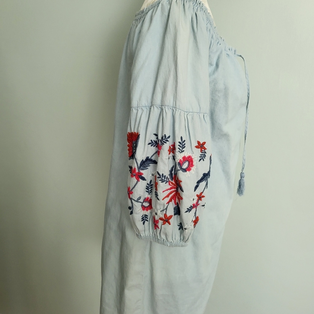 Solid Off-The-Shoulder Embroidered Chambray Shift… - image 6